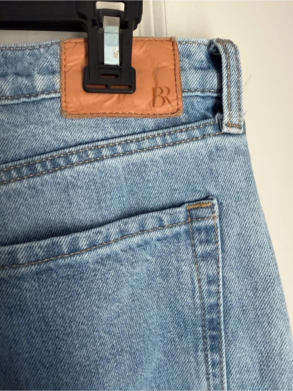 Banana Republic classic light